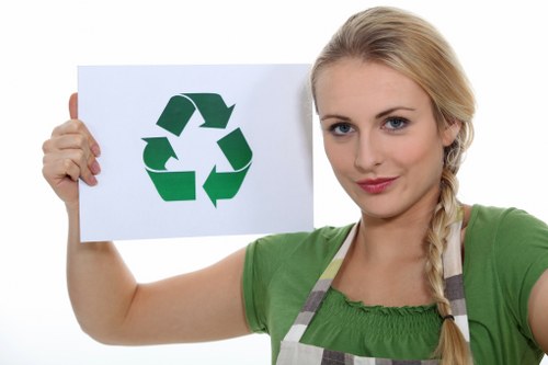 Efficient workspace decluttering in Tufnell Park